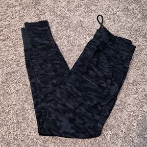 Men’s Medium Black Camo Pro Elite Joggers